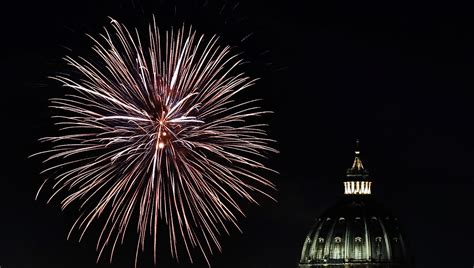 Capodanno A Roma I Fuochi D Artificio Pi Belli Dalla Collina Di Monte