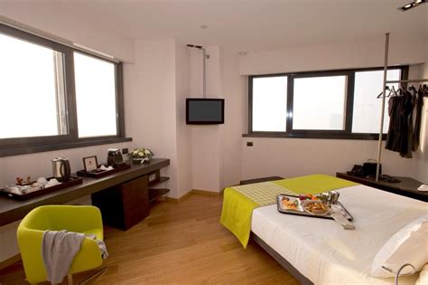 The Hub Hotel Deals & Reviews, Milan | LateRooms.com