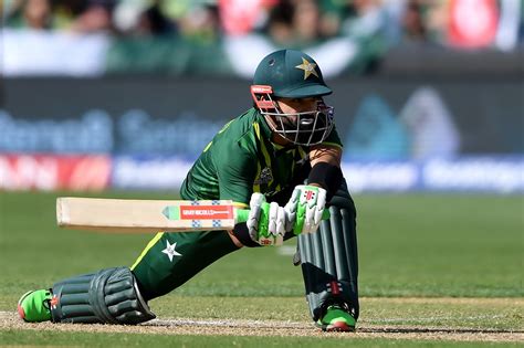 Mohammad Rizwan sweeps the ball for a boundary | ESPNcricinfo.com