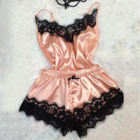 Mode Sexy dentelle vêtements de nuit Lingerie tentation sous vêtements