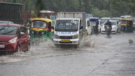 Delhi Traffic Advisory Issued Due To Waterlogging Avoid These Routes