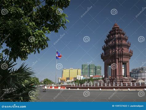 Independence Monument Landmark In Central Downtown Phnom Penh City