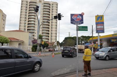 Prefeitura instala semáforo no cruzamento da avenida Itororó rua