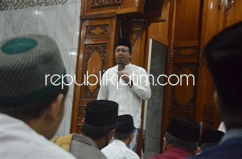 Gus Muhdlor Salat Subuh Berjamaah Bersama Asn Demi Keberkahan Serta