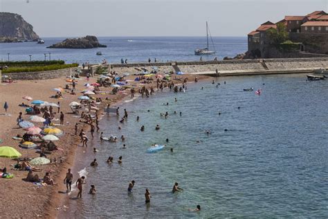 Turistička sezona u Crnoj Gori Nije dobro ali ni tako crno Vreme