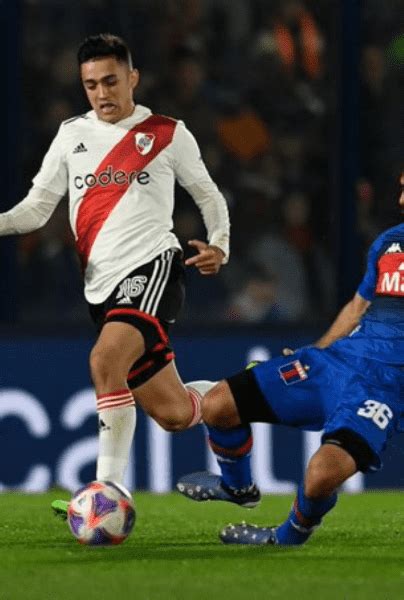 River Se Prepara Para Un Partido Clave Strikers Argentina Cracks