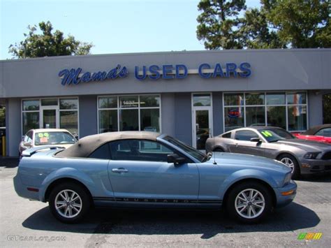 2005 Windveil Blue Metallic Ford Mustang V6 Premium Convertible 85410135 Car