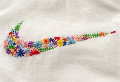 Hand Embroidered Floral Nike Logo Crewneck Sweatshirt Etsy