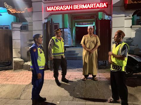 Pastikan Pengamanan Shalat Tarawih Waka Polres Klungkung Lakukan