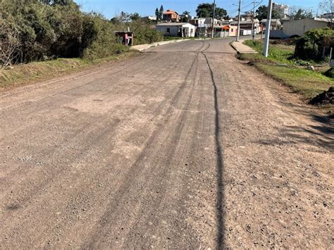 Moradores Da Bar O Do Cerro Largo Reclamam De Buracos Em Trecho Que D