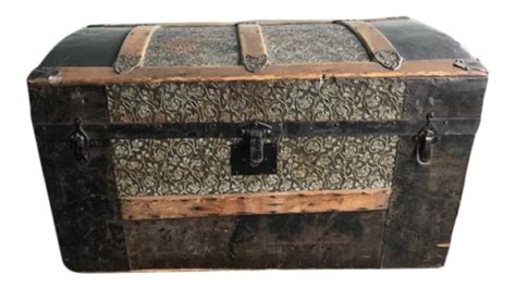 What Is A Steamer Trunk Its History Uses Styles And Modern Appeal