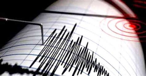 Terremoto La Terra Continua A Tremare Forte Scossa Avvertita Anche In