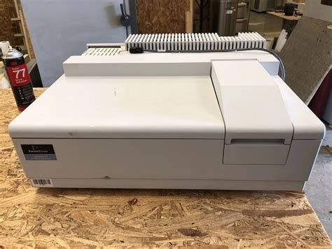 Perkin Elmer Lambda Spectrophotometer Uv Vis Reader Labx