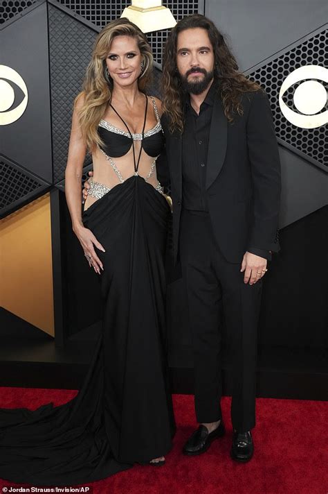 Grammys 2024 Heidi Klum 50 Flashes The Flesh In Barely There Sheer