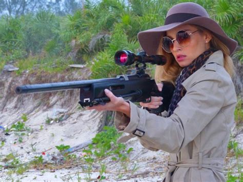 Oi Anal Chega Ilha Deserta E Amea A Nando E Juliana De Morte Vem Por A Guerra Dos Sexos