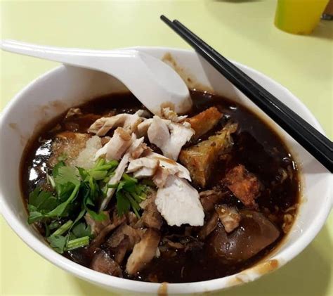 8 Spots To Visit For The Best Lor Mee In Singapore