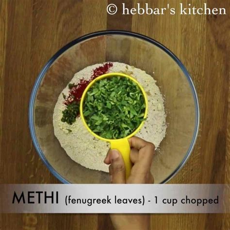 Thepla Recipe Gujarati Methi Na Thepla Recipe Paratha Recipes