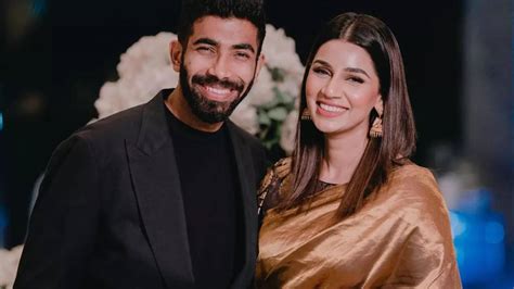 Bhaago Yaha Se Jasprit Bumrah S Wife Sanjana Ganesan Fat Shamed Hits Back At Fan With