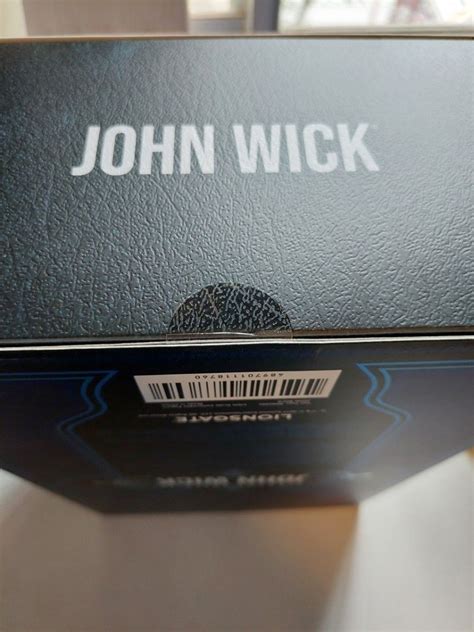 全新內盒未開封 Hot Toys MMS John Wick hottoys johnwick 殺神奇洛李維斯 Keanu Reeves hottoys MMS 興趣及遊戲
