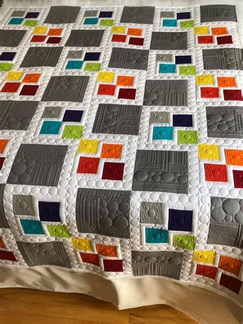 Paulette Hutchings Gray Square Scramble Fons And Porter Easy Quilts