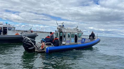 Rescuers Save 3 Men From Sinking Boat In Sound Police Say Newsday