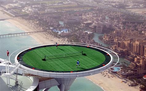 5 Spectacular Tennis Courts Around the World