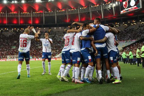 Flamengo Vence Bahia Gol De David Luiz Nos Acr Scimos E Lidera O