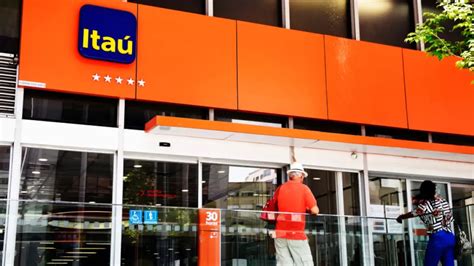 Banco Macro Define Detalles Para Comprar Itaú Argentina