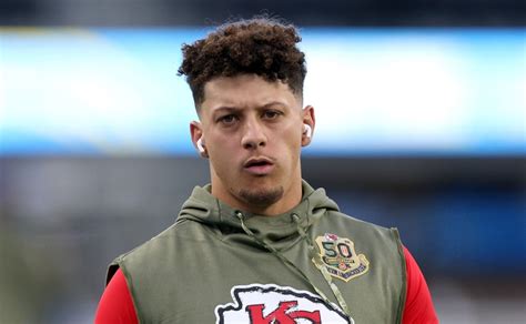 Patrick Mahomes Et Lamar Jackson En Vedette Aux Jeux Internationaux De