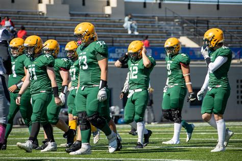 IHSA Playoffs Preview—Lane Hosts Neugua Valley, Amundsen Hosts Harlem