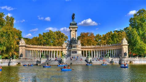 Parque del Buen Retiro | Madrid, Spain | Attractions - Lonely Planet