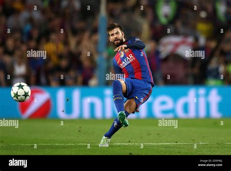 Barcelona's Gerard Pique Stock Photo - Alamy