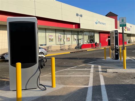 the Annandale Blog: Free EV charging stations installed at Annandale Giant