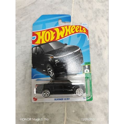 Hot Wheels Silverado EV RST Shopee Malaysia