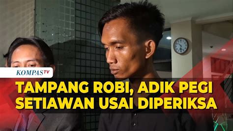 Tampang Robi Adik Pegi Setiawan Usai Dicecar Pertanyaan Oleh