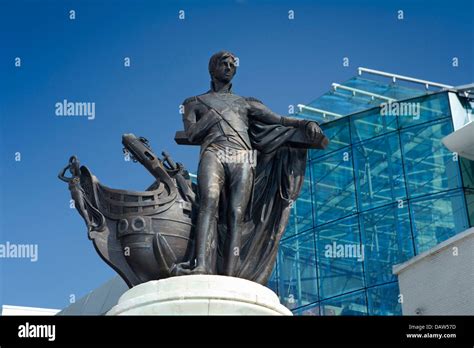 Statue De Lamiral Seigneur Nelson En Centre Ville Banque De