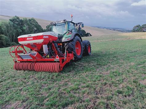 GRASSLAND Mounted Moore Unidrill