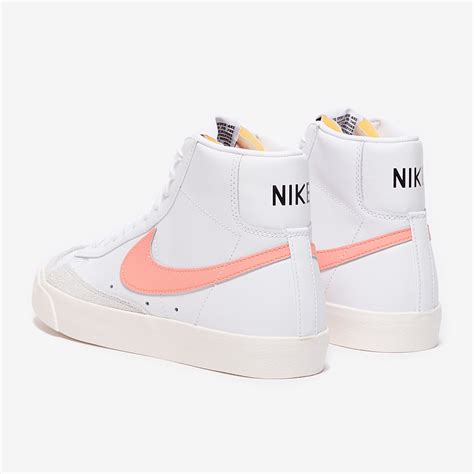 Nike Women Blazer Mid 77 - White/Atomic Pink - Trainers - Womens Shoes ...