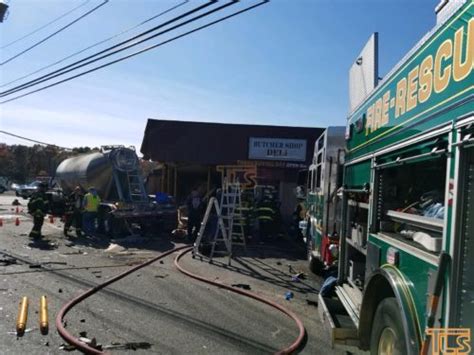 Update Photos Cement Truck Crashes Into Glorys Market In Jackson