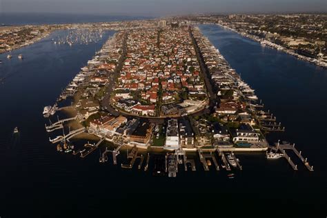 Lido Isle, Newport Beach: Island Lifestyle with Picturesque Homes