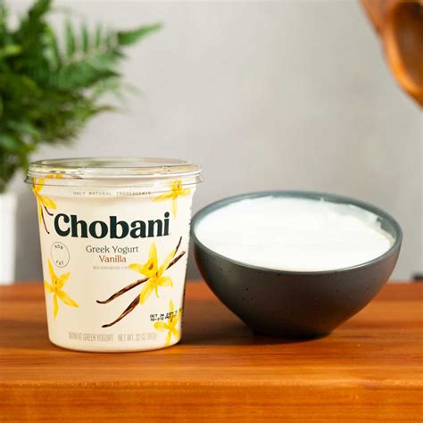 Chobani Non Fat Vanilla Blended Greek Yogurt 32 Oz Smith Brothers Farms