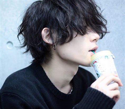 Undercut hairstyles for guys are making a huge comeback this season 17