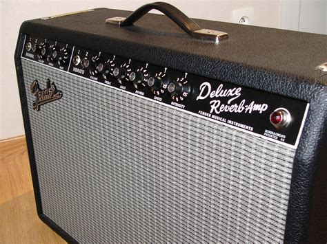 Photo Fender 65 Deluxe Reverb 1993 Current Fender Deluxe Reverb