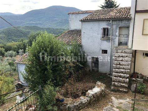 Vendita Cascina In Via Acquanascosa San C Rocchetta A Volturno Da