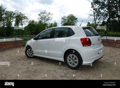 Volkswagen Polo 1 2 TDI BlueMotion MY 2010 White Three Doors 3D