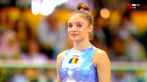 Gimnasta Sabrina Voinea A C Tigat Dou Medalii De Aur La Cupa Mondial