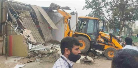 Pune Pcmc Demolishes Encroachments From Wakad Chowk To Jagtap Dairy