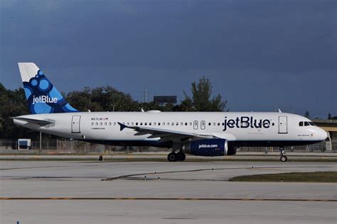 JetBlue Airbus A320 232 N571JB Named Blue Monday Th Crocoll Flickr