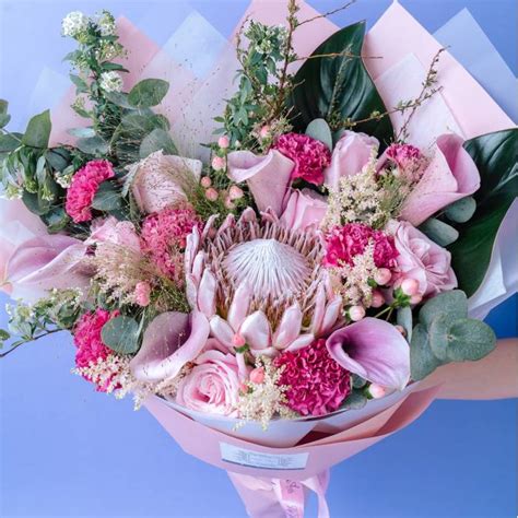 Exquisite King Protea Bouquet | Petite Fleur