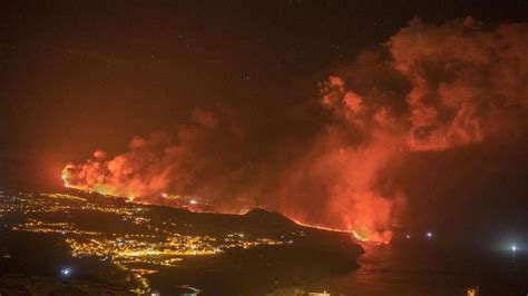 Kanareninsel Neuer Schlot Am Vulkan Auf La Palma Zeit Online